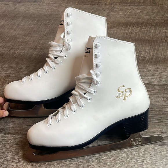 CCM Pirouette Jamie Sale&David Pelletier White Leather Figure Skates—Women’s 11 - Picture 5 of 10